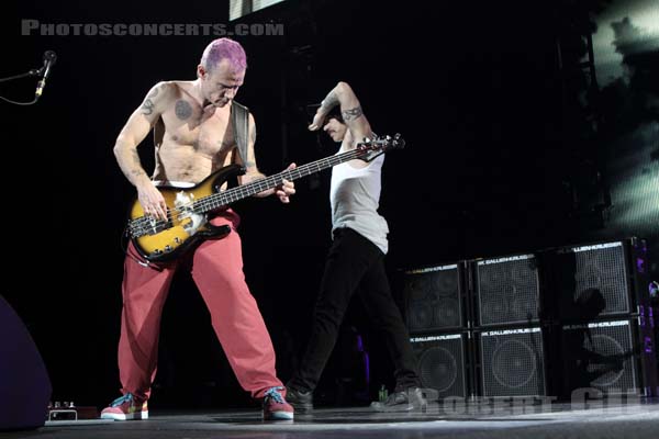 RED HOT CHILI PEPPERS - 2011-10-19 - PARIS - Bercy - 